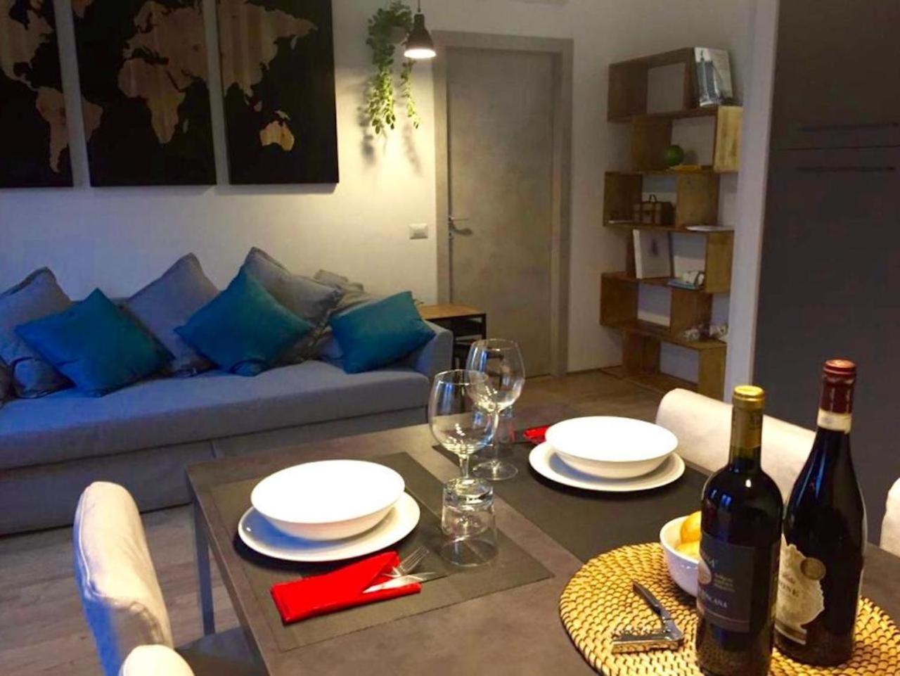 פירנצה Open The Classic Wooden Shutters At A Cozy City Nest מראה חיצוני תמונה